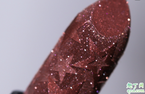 mac2019圣诞限定walk of flame好看吗 mac walk of flame口红试色