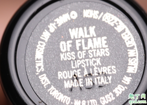 mac2019圣诞限定walk of flame好看吗 mac walk of flame口红试色
