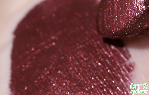 mac2019圣诞限定walk of flame好看吗 mac walk of flame口红试色