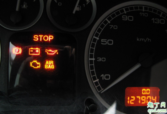气囊灯亮还能继续开吗 气囊指示灯会亮怎么回事