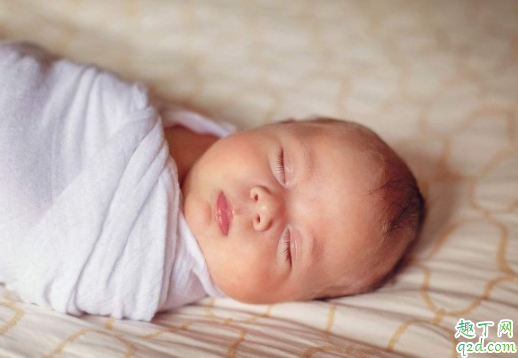 宝宝开荤是不是舔一下就行了 宝宝多大开荤比较好