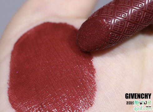 纪梵希2019圣诞限量27好看吗 纪梵希27bold red口红试色