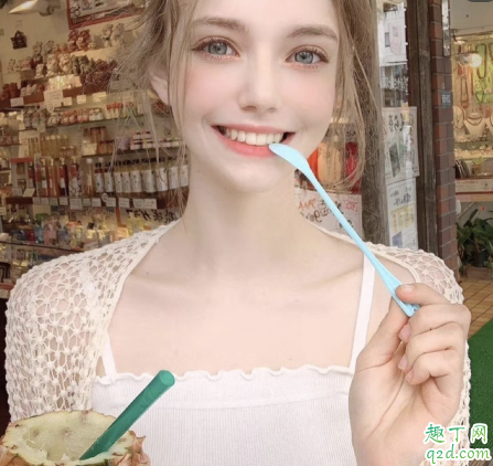 蜜桃色口红适合黄皮肤吗 蜜桃乌龙色口红热门色号推荐