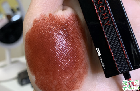 纪梵希2019圣诞限定28什么色 纪梵希28号口红试色