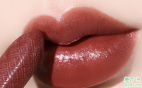 纪梵希2019圣诞限定28什么色 纪梵希28号口红试色