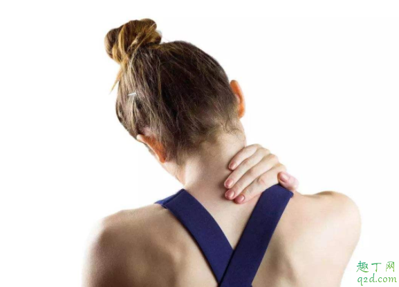 颈椎僵硬不舒服怎么办 脖子僵硬做什么运动好