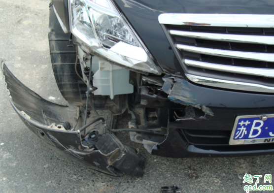 汽车保险杠坏了影响车检吗 车保险杠有划痕怎么补