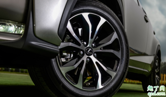 汽车转弯时轮胎为什么会响 汽车冬天轮胎转弯有咯噔声是什么问题