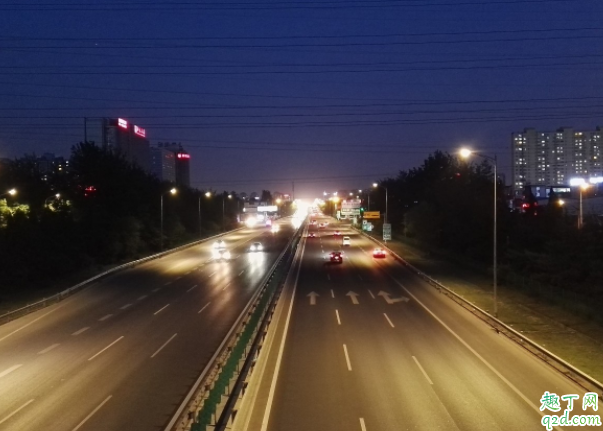 夜间跑高速要开远光灯吗 何时打远光灯