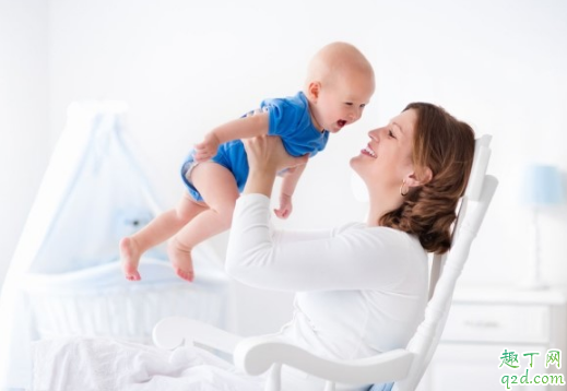 母乳是不是妈妈的血 母乳时间久了为什么变红