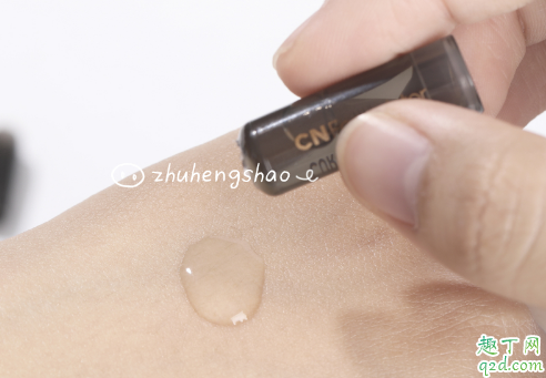 菜鸟和配方师精华好用吗 菜鸟和配方师黑金姜黄素精华评测