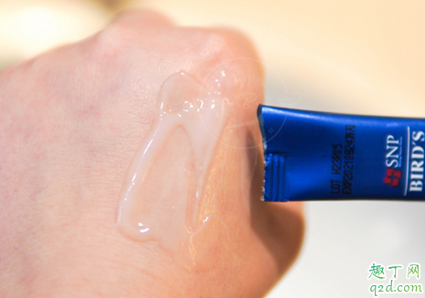 snp睡眠面膜含酒精吗 snp睡眠面膜用完要洗吗