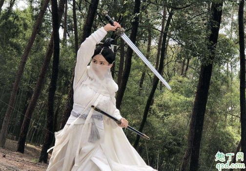 剑王朝长孙浅雪和丁宁差多少岁 长孙浅雪什时候知道丁宁是王惊梦的