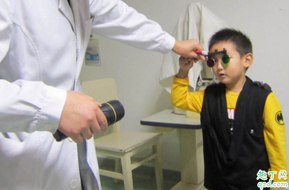 小孩子眼睛散光会好吗小孩检查视力要不要散瞳