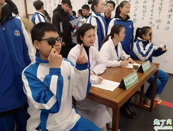 小孩子眼睛散光会好吗小孩检查视力要不要散瞳