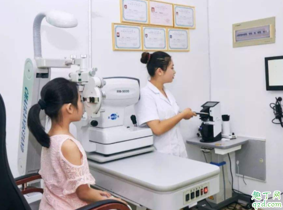 小孩子眼睛散光会好吗小孩检查视力要不要散瞳