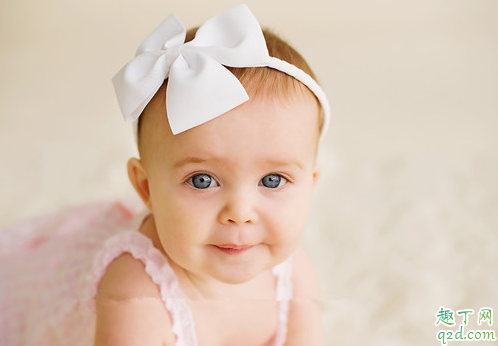 宝宝捏鼻梁能变挺吗 经常捏宝宝鼻梁会怎么样