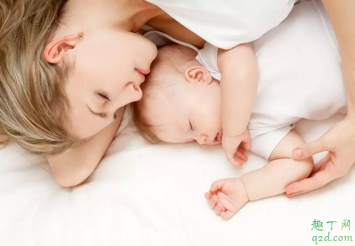25天的婴儿睡觉老不踏实怎么办 新生儿睡觉老不踏实是什么原因