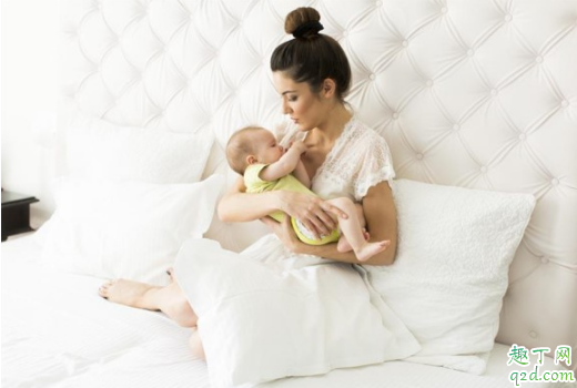 新生儿一吃奶就睡着要叫醒吗 为什么新生儿一吃奶就睡着