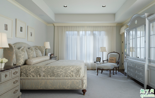 卧室灰色木板配米白色墙面好看吗 卧室灰色木板配什么墙面好看