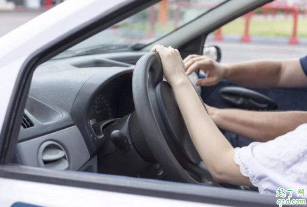 学车手动和自动哪个好 为什么学车手动挡的比较多