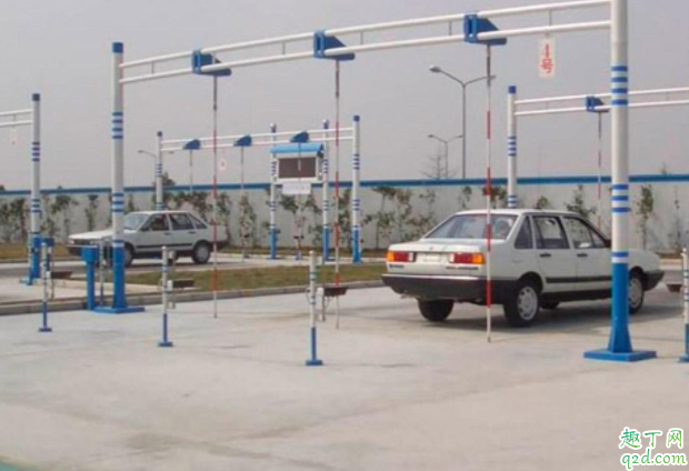 学车手动和自动哪个好 为什么学车手动挡的比较多