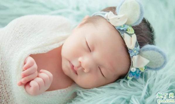 初生婴儿怎样避免得感冒 新生儿感冒要吃药吗