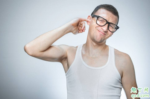 耳朵里总是很痒是怎么了 耳朵里老痒怎么办