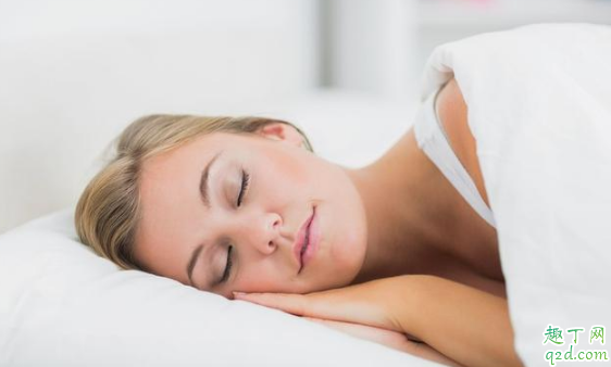 睡着时口干什么原因 怎么避免晚上睡觉口干