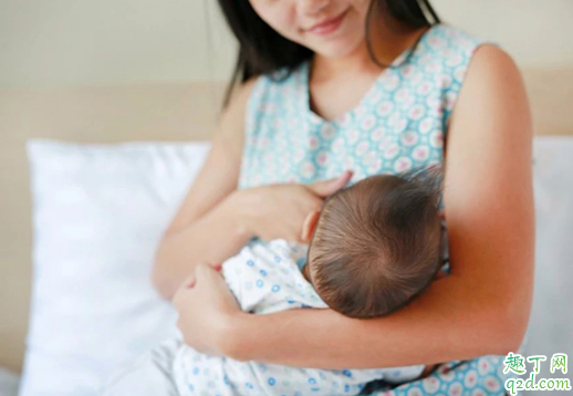 婴儿不吃右边的奶正常吗 婴儿不吃右边的奶怎么办