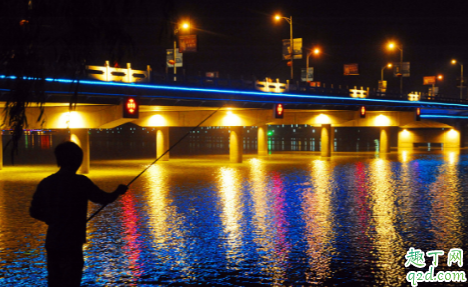 晚上野钓夜光漂吃铅多少合适 夜光漂吃铅重了怎么办