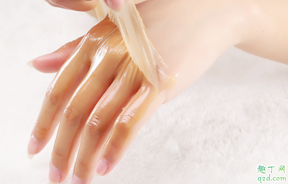 手老脱皮是咋回事 手指脱皮该怎么解决