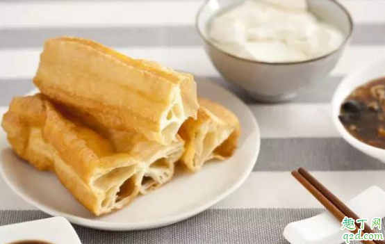 肾病综合征可以吃油条吗 肾病吃腰子管用吗