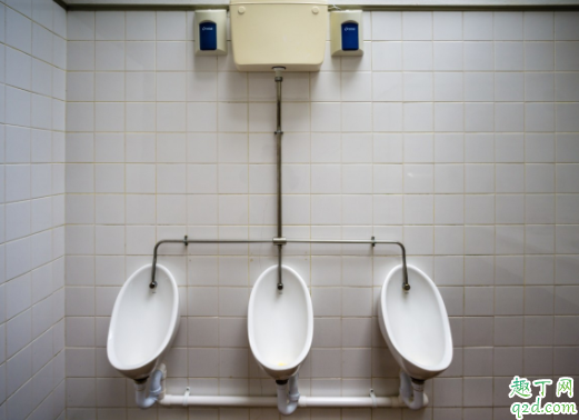 尿液有泡泡是肾有病吗 小便白色泡沫正常吗