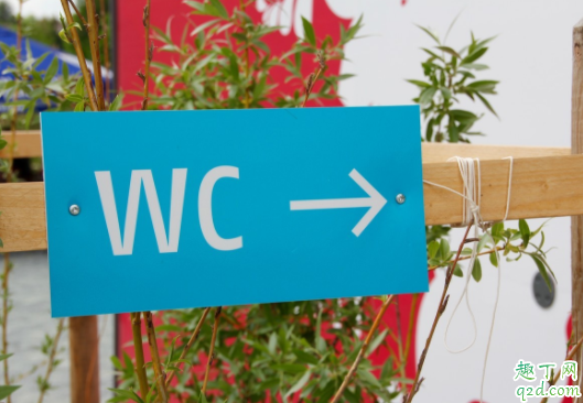 尿液有泡泡是肾有病吗 小便白色泡沫正常吗