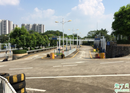 斜坡手刹怎么起步 半坡起步一定要拉手刹吗