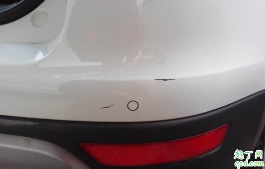 车漆剐蹭可以走保险吗 汽车发生小事故要不要报保险