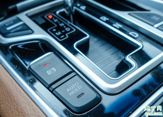 自动挡挂p挡拉手刹吗 有什么小窍门避免忘记放手刹