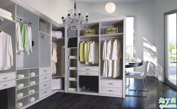 衣柜怎么收拾才能不乱 衣柜收纳整理有窍门
