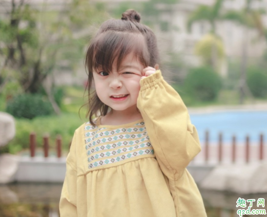小孩得了手足口不吃药会不会好 手足口是什么样的