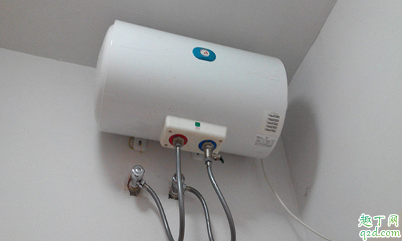 洗澡时拔热水器插头吗 热水器洗澡插头拔还是不拔