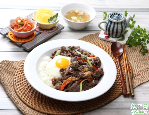 孕期吃饭吃多少合适 孕期吃的越多越好吗