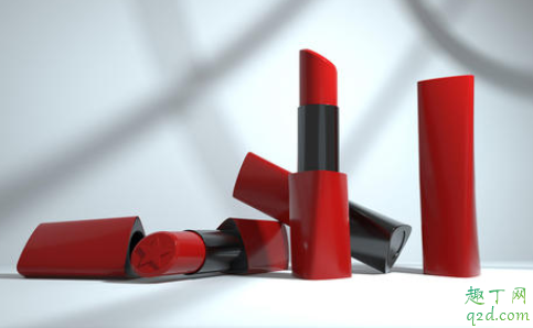 女生上班化妆还是不化妆 女生上班要画好看的妆吗