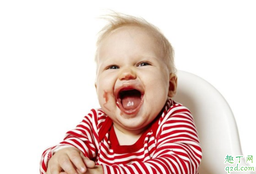 半岁的宝宝吃饭坐餐椅好还是不坐餐椅好 宝宝吃饭坐餐椅有什么好处
