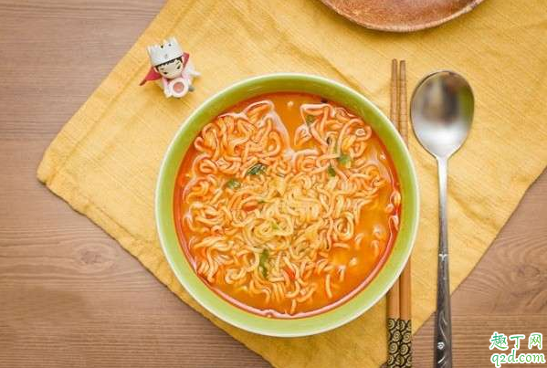 怀孕三个月吃泡面有影响吗 怀孕三个月吃泡面会怎样