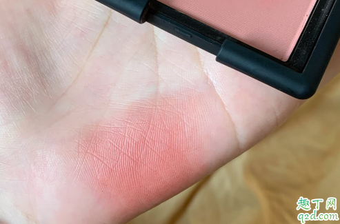 NARS2020春季腮红新色behave适合黄皮吗 NARS腮红behave试色