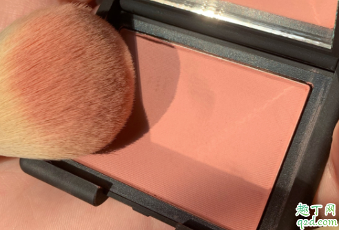 NARS2020春季腮红新色behave适合黄皮吗 NARS腮红behave试色