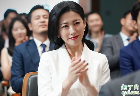 精英律师栗娜的亲生父亲是谁 栗娜结局怎样的