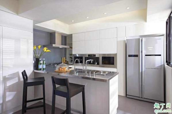 冰箱放厨房里面好还是放外面好 冰箱放哪里比较好