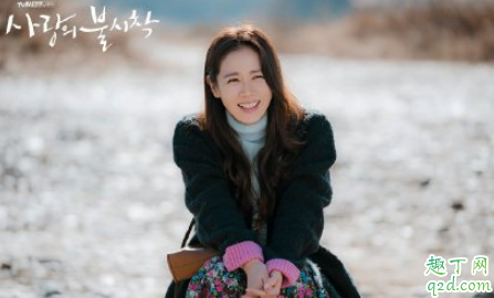 爱的迫降第六集女主尹世莉唱的什么歌 离别时孙艺珍唱的歌叫什么